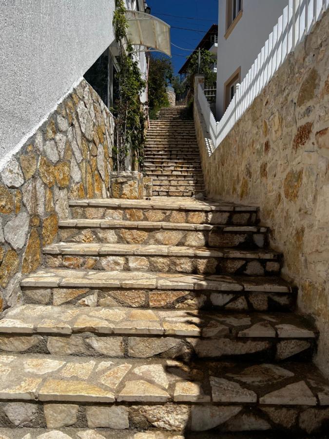 Fane'S Apartments Himare Exterior foto